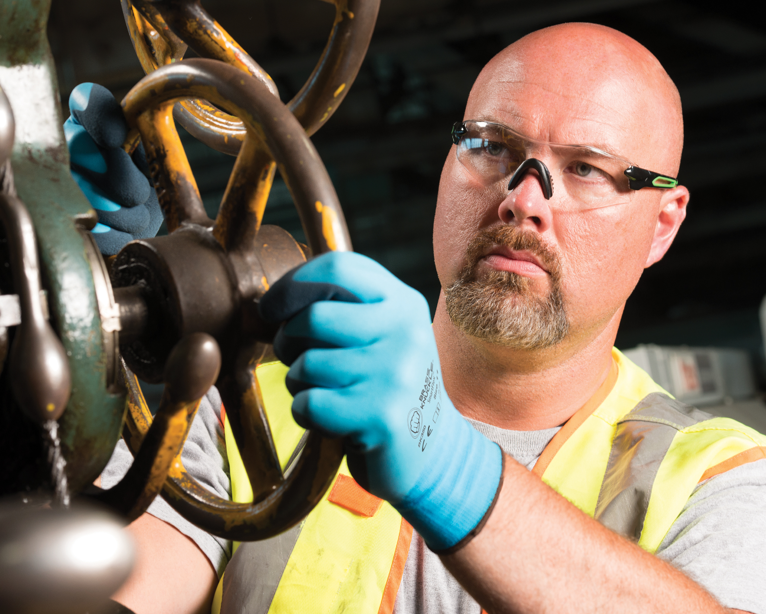 Brass Knuckle Protect Hands from Prolonged Exposure to Liquids PR Image 10.4.22.jpg