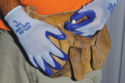 When Workers Won T Wear Gloves 12 02 02 Ishn